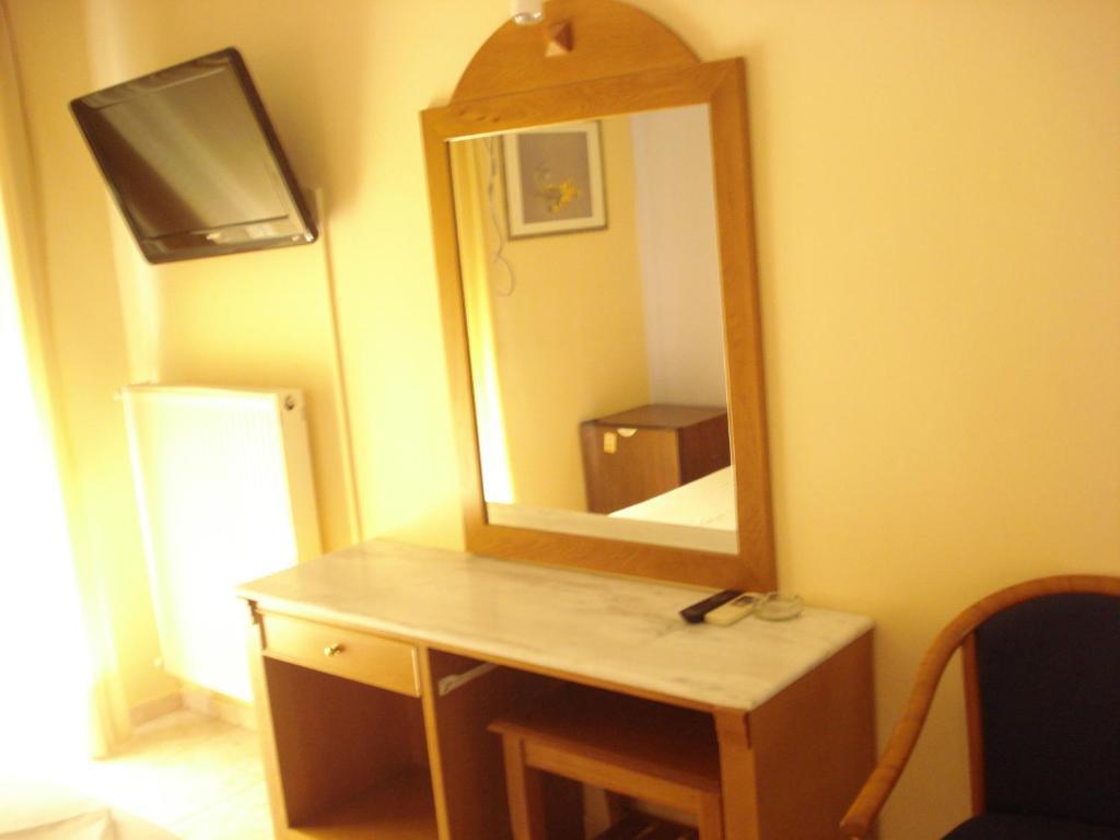 Hotel Cybele Pefki Athen Zimmer foto