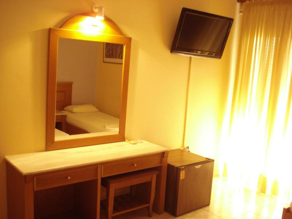 Hotel Cybele Pefki Athen Zimmer foto